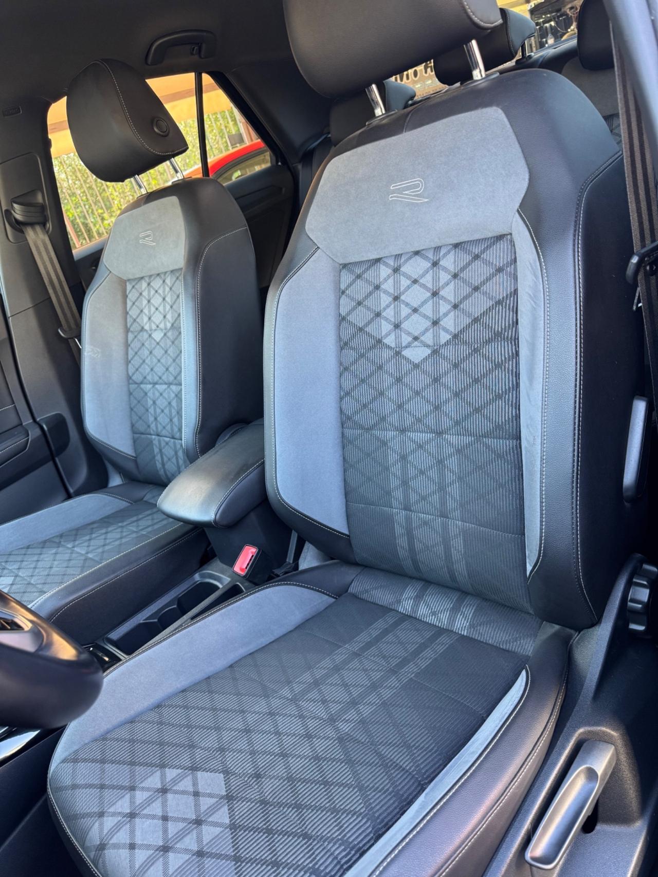 Volkswagen T-Roc 1.0 TSI R-Line 2024