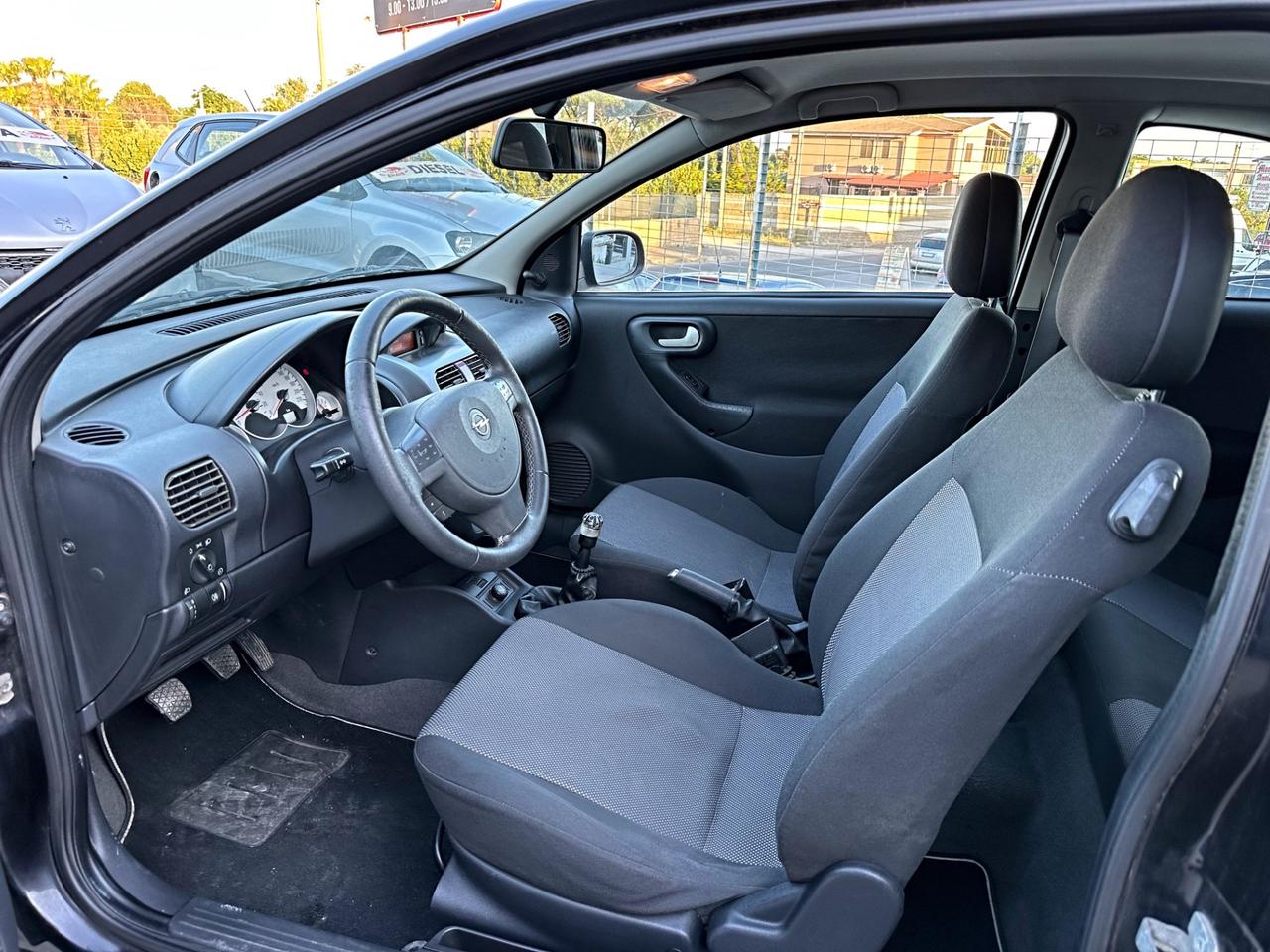 Opel Corsa 1.2i 16V cat 3 porte Club