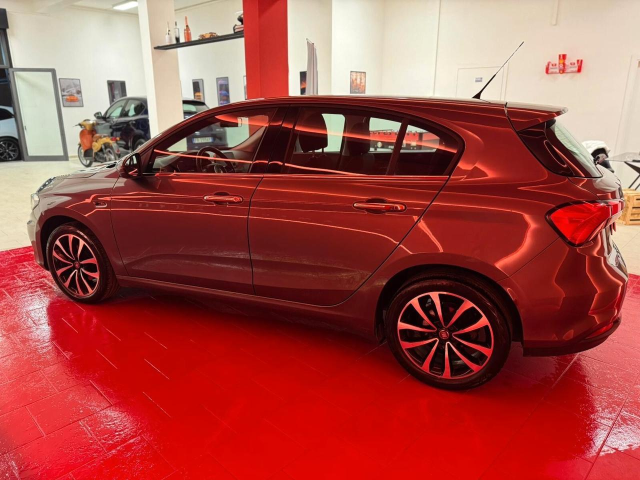 Fiat Tipo 1.3 Mjt S&S 5 porte Easy