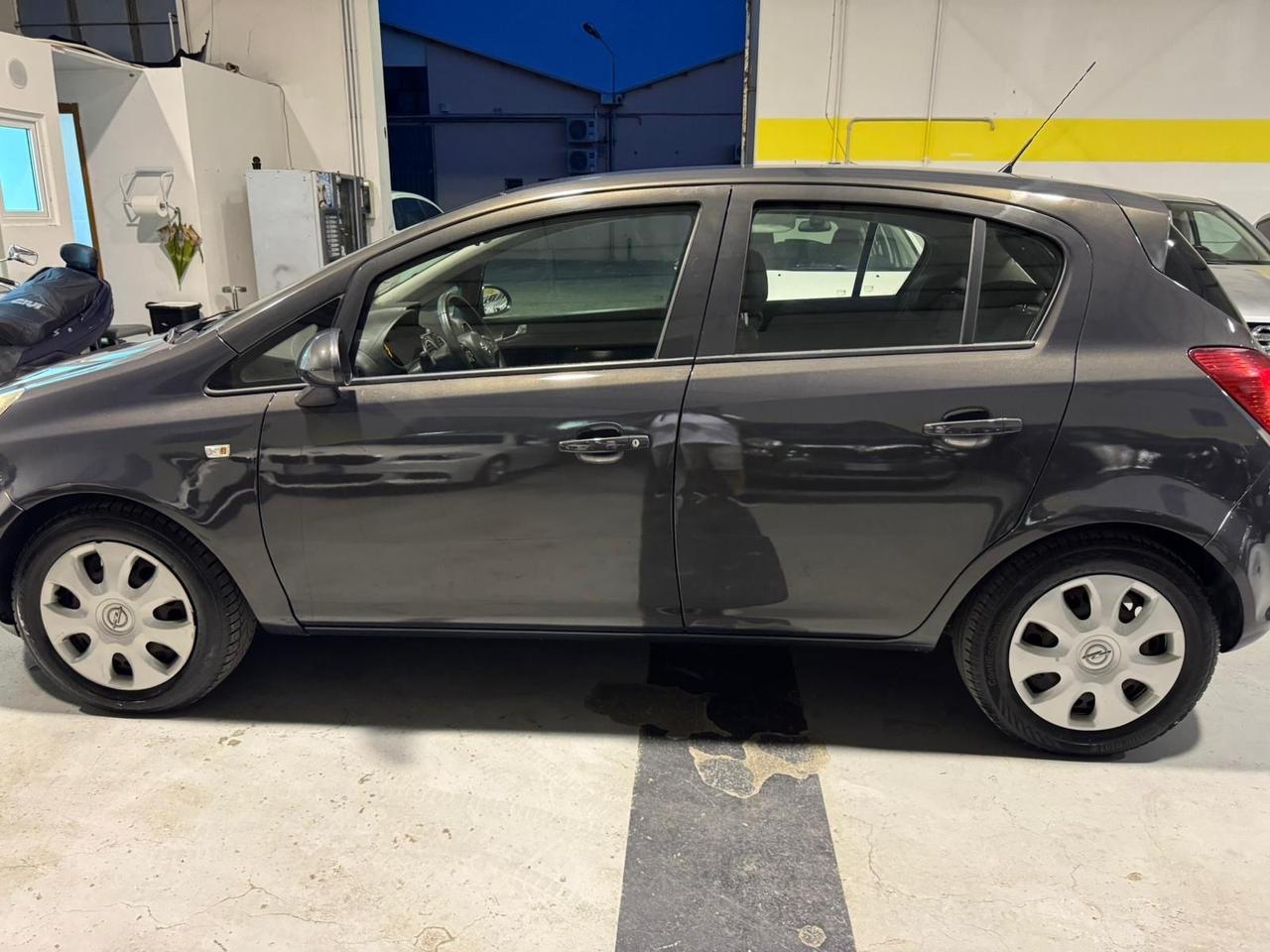 Opel Corsa 1.2 85CV 5 porte GPL neopatentati 2014
