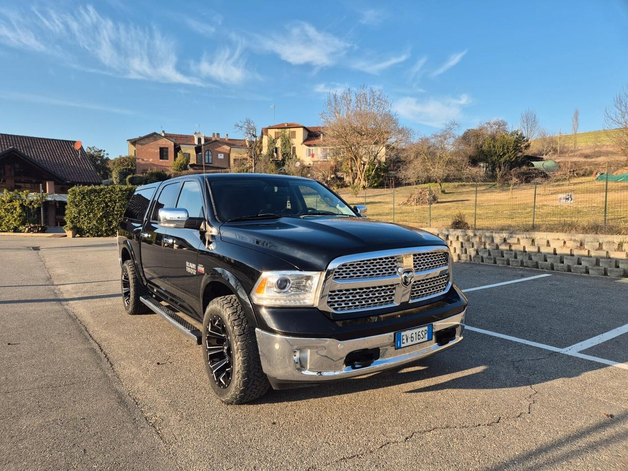 Dodge RAM 1500 LARAMIE 2014