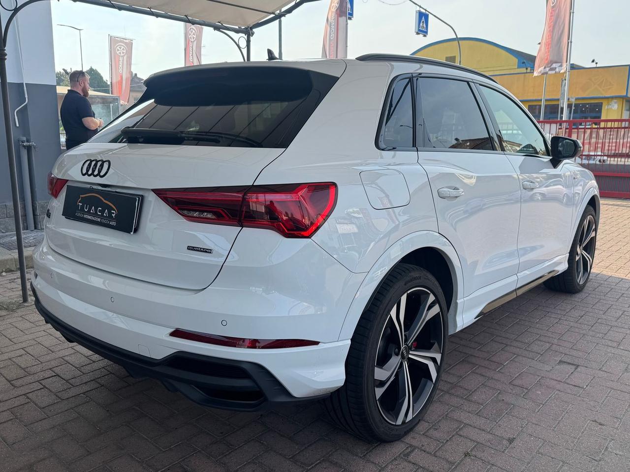 Audi Q3 S Line Identity Black 2.0 45 TFSI G #50560