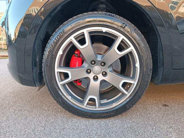 MASERATI Levante V6 Diesel 275 CV AWD Granlusso