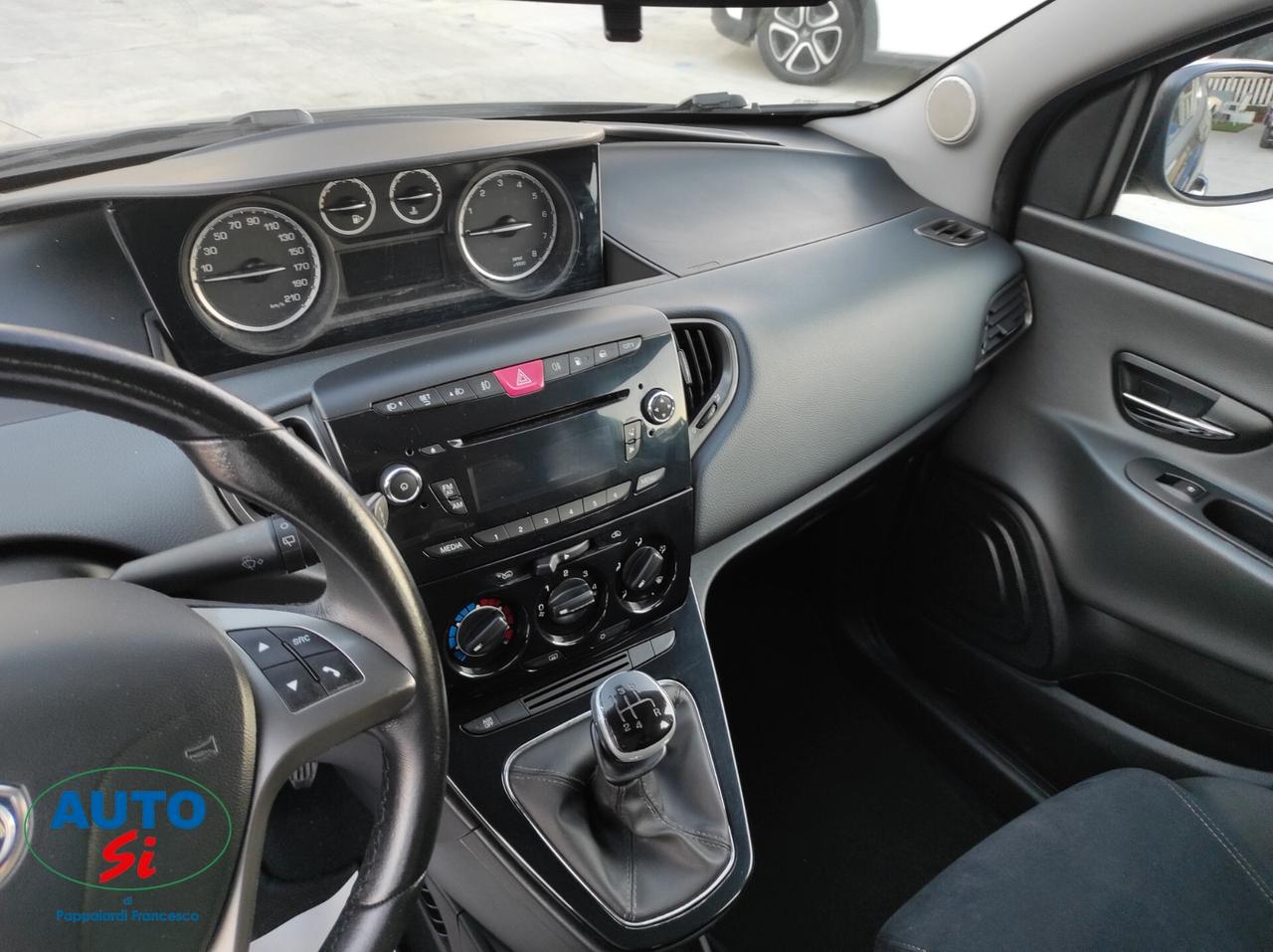 Lancia Ypsilon 1.2 Benz/GPL - 69cv NEOPATENTATI