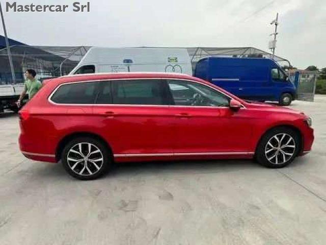 VOLKSWAGEN Passat Variant 2.0 tdi Executive 150cv dsg - GC406GJ