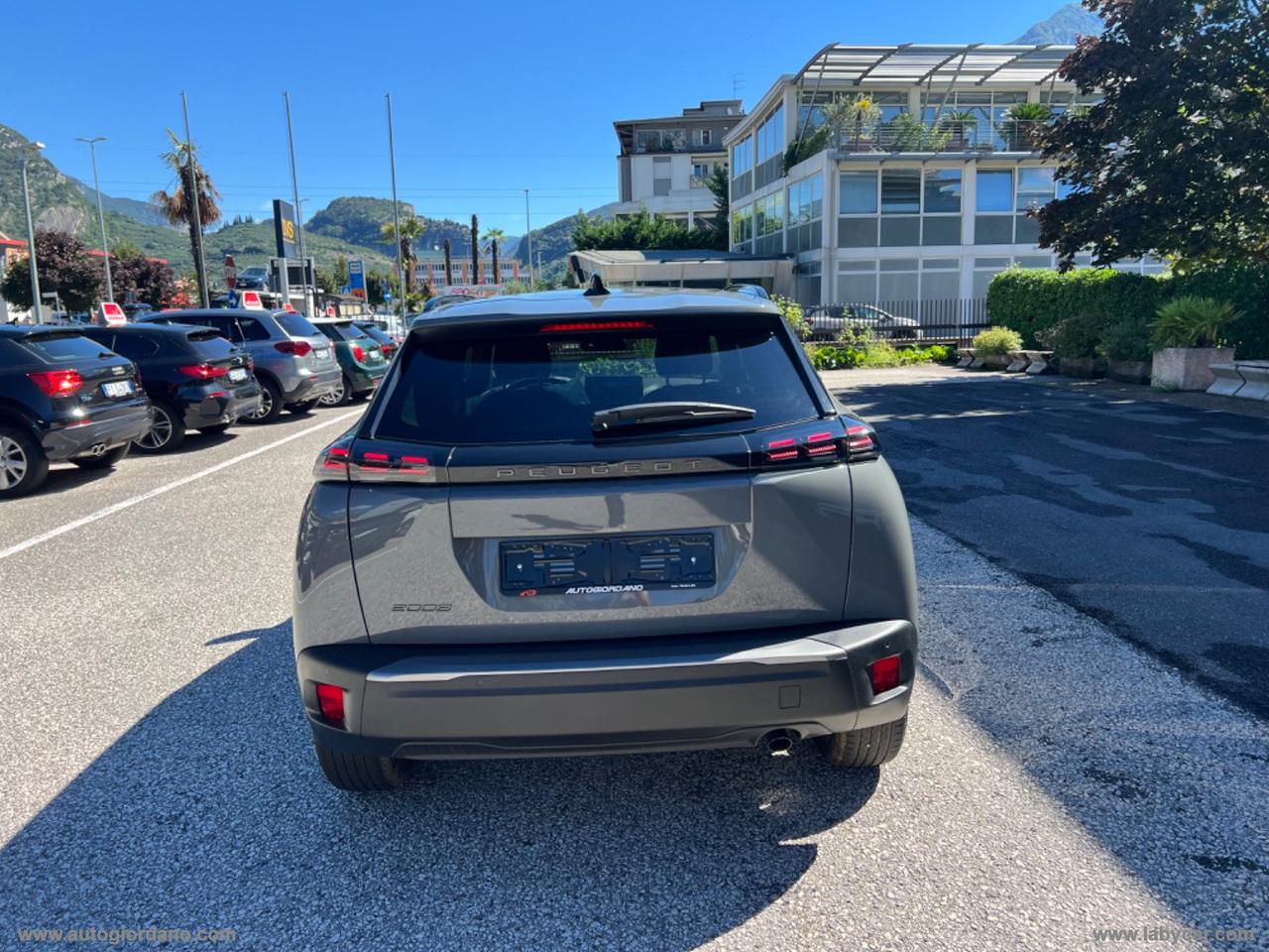 PEUGEOT 2008 PureTech 100 S&S Allure