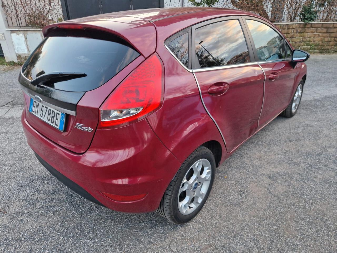 Ford Fiesta 1.4 TDCi 70cv 5 porte