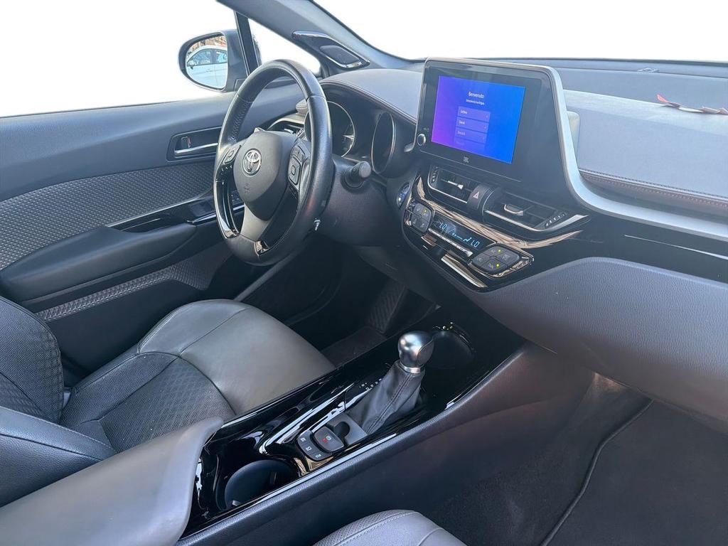 Toyota C-HR 2.0h Lounge e-cvt