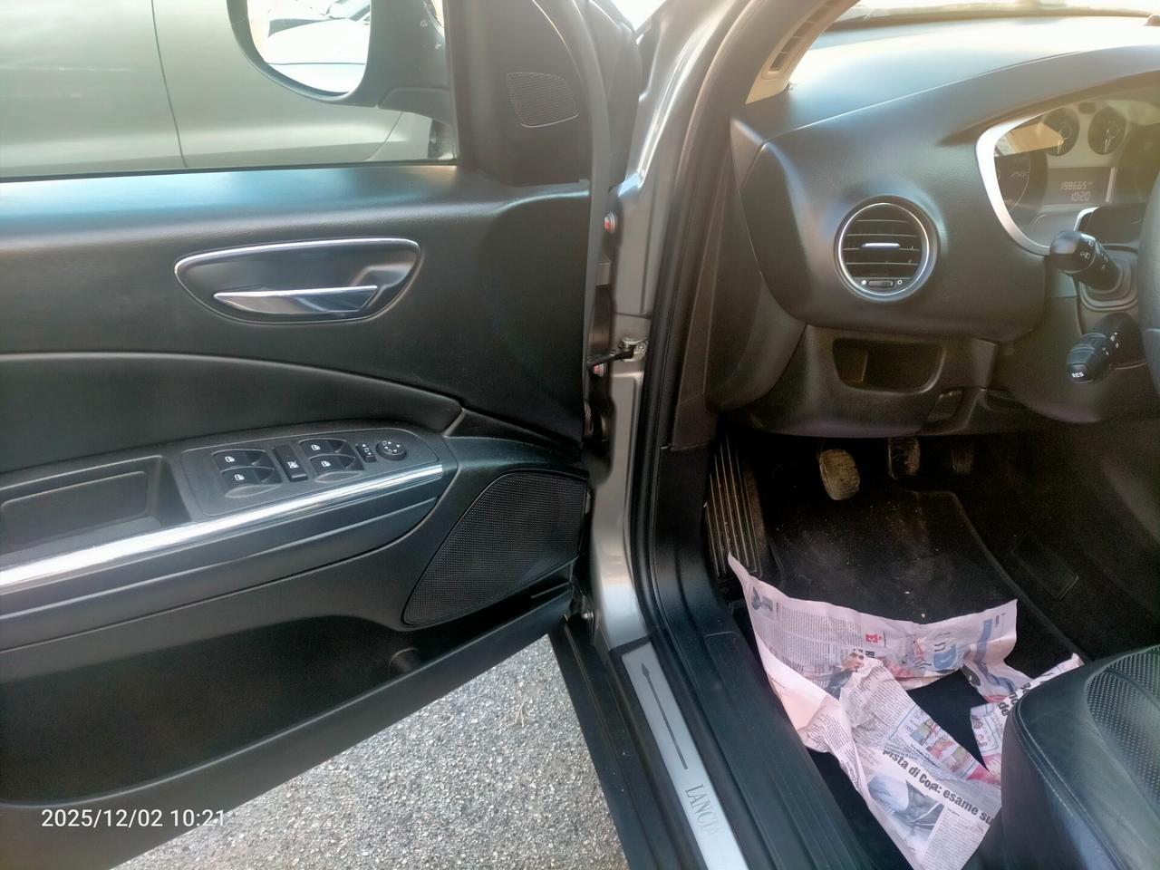 Lancia Delta 1.6 MJT DPF Silver