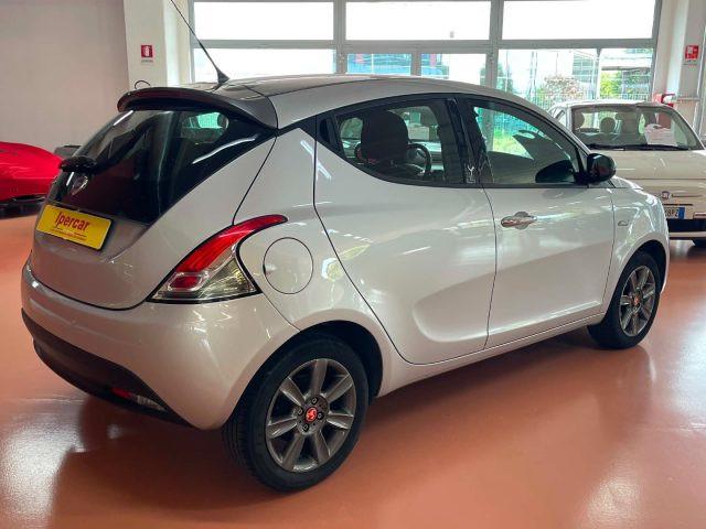 LANCIA Ypsilon 1.2 69 CV 5 porte Gold