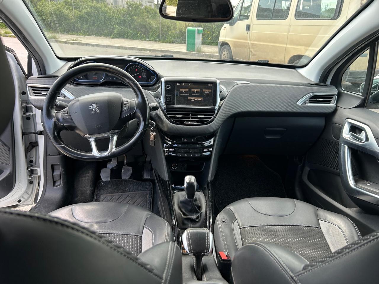 Peugeot 2008 BlueHDi 100 Allure