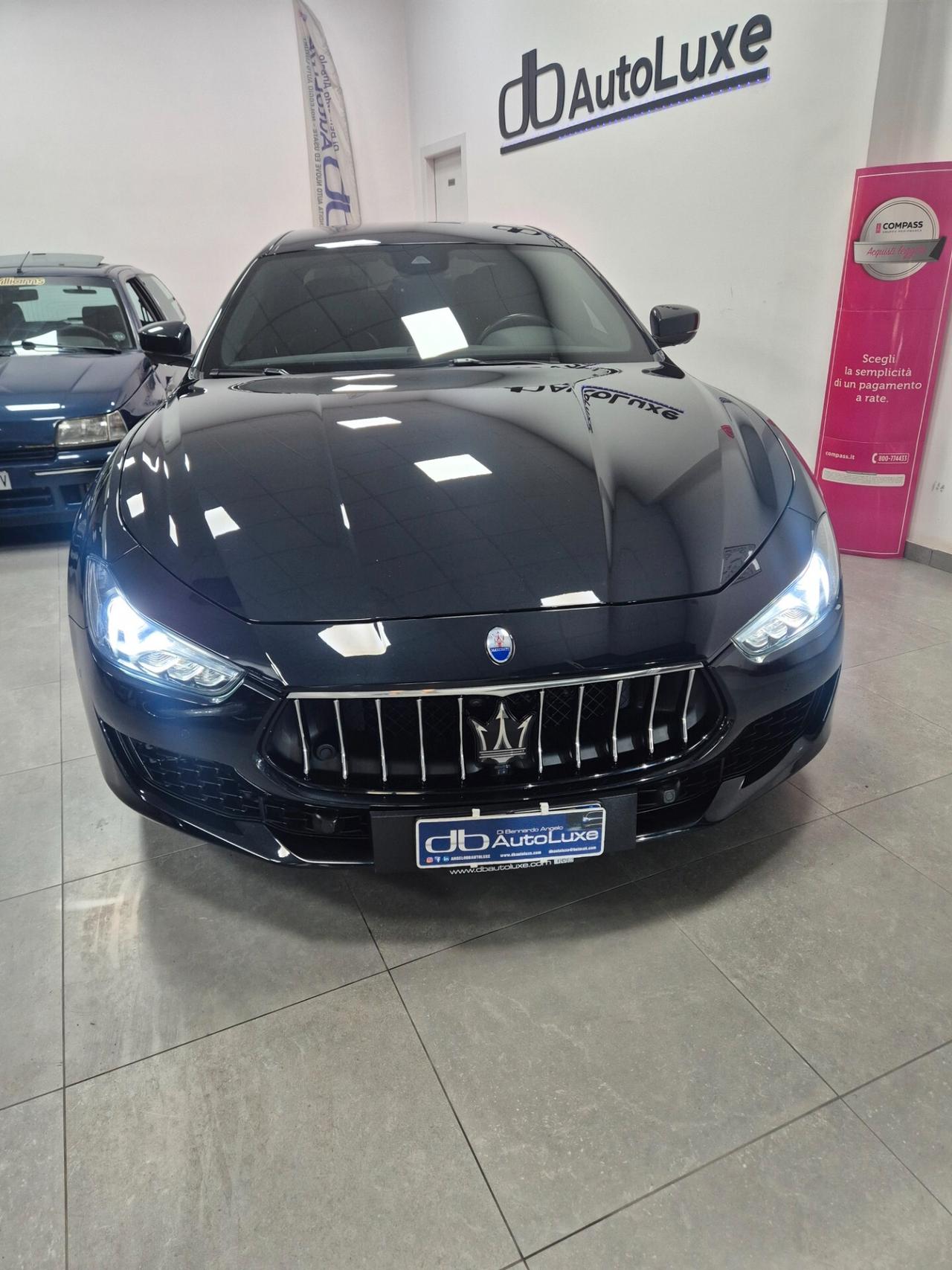 Maserati Ghibli 330 CV MHEV GT