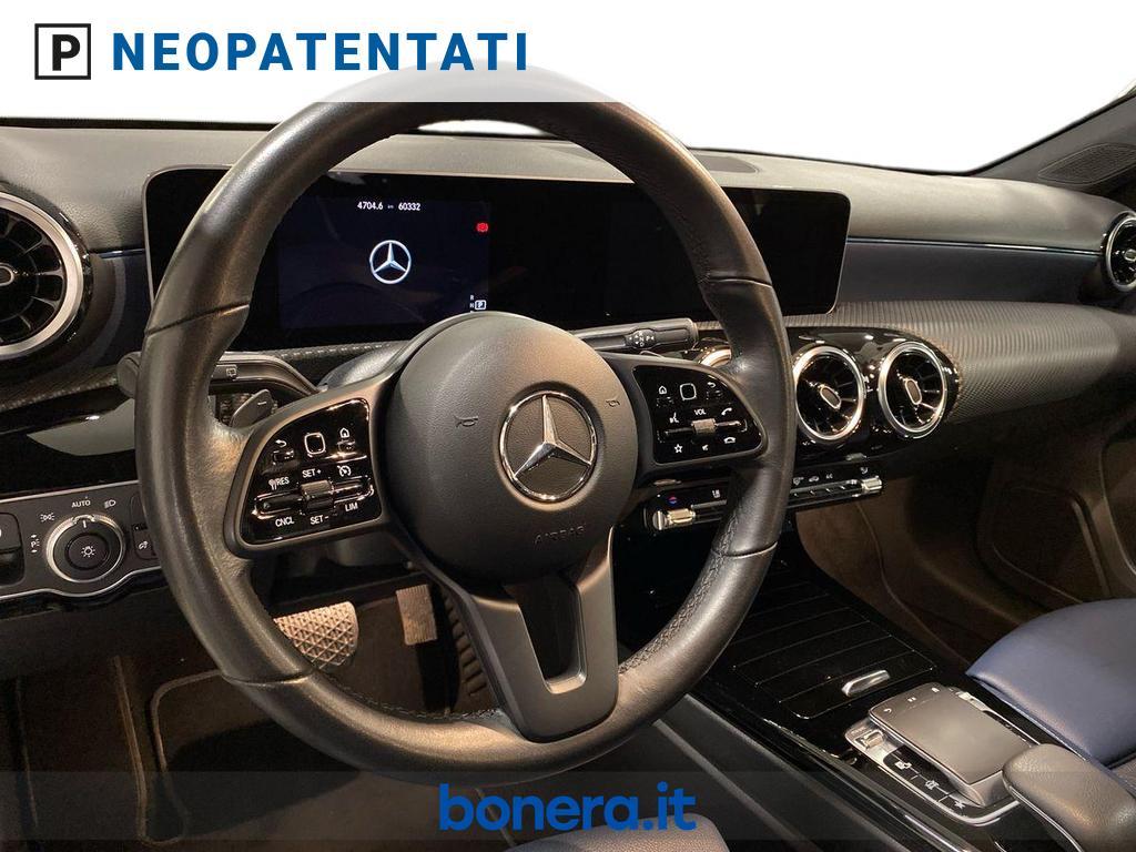 Mercedes Classe A 180 180 D Business 8G-DCT