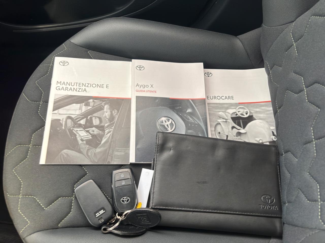 Toyota Aygo X 1.0 VVT-i 72 CV 5 porte Lounge S-CVT
