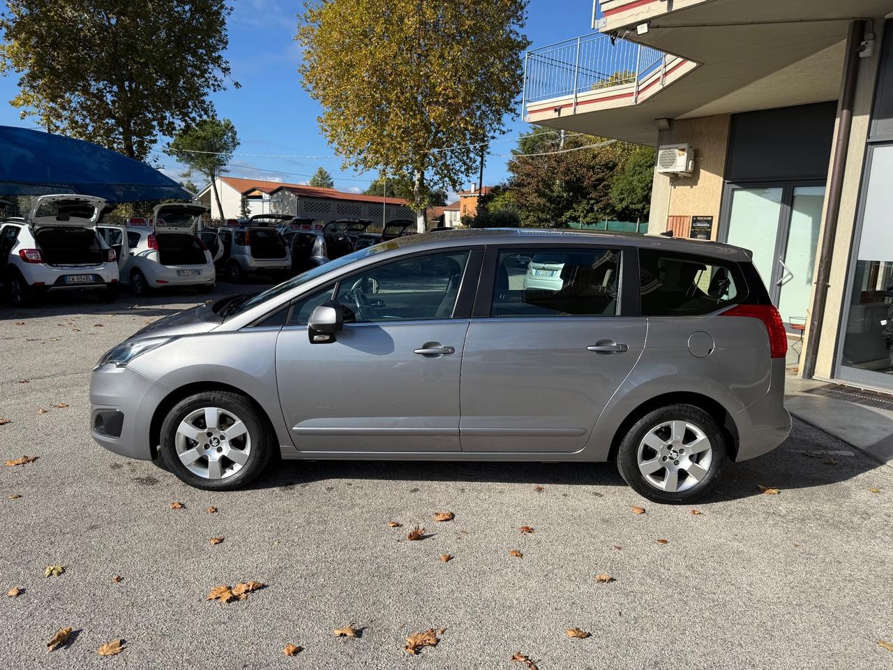Peugeot 5008 BlueHDi 120 cv - 7 Posti