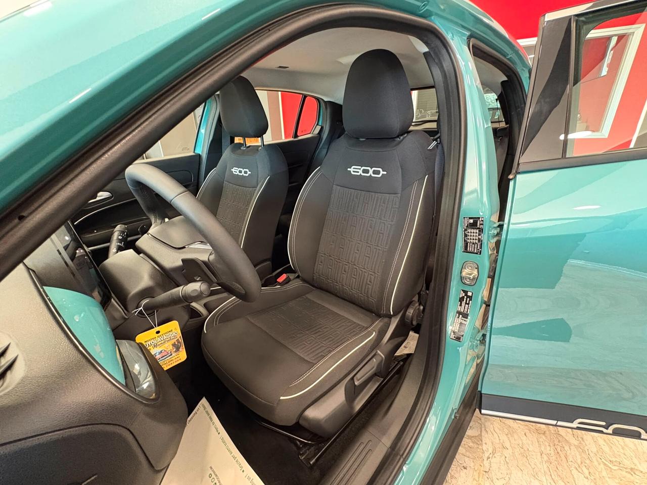 Fiat 600 Hybrid 110 CV DCT MHEV La Prima
