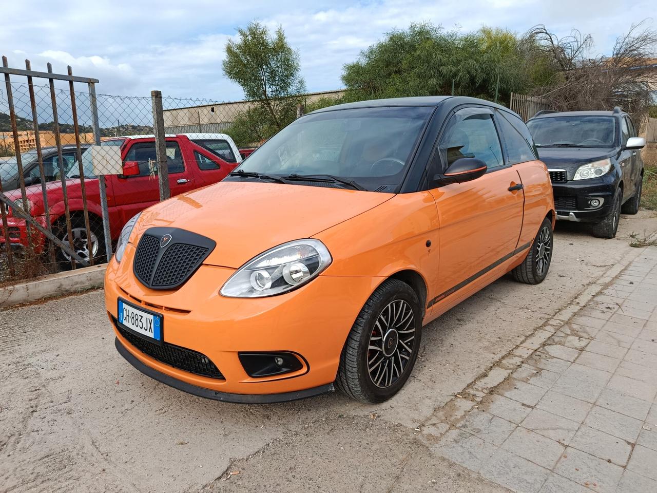 Lancia Ypsilon 1.3 MJT 70 CV Momo Design
