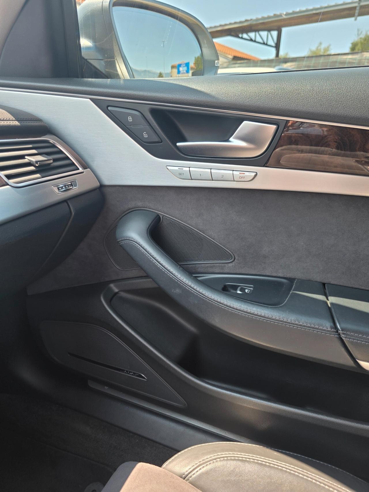 Audi A8 4.2 V8 TDI quattro tiptronic