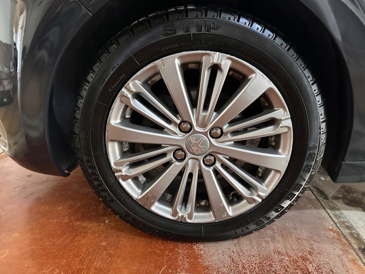 Peugeot 208 PureTech 82 5 porte Active