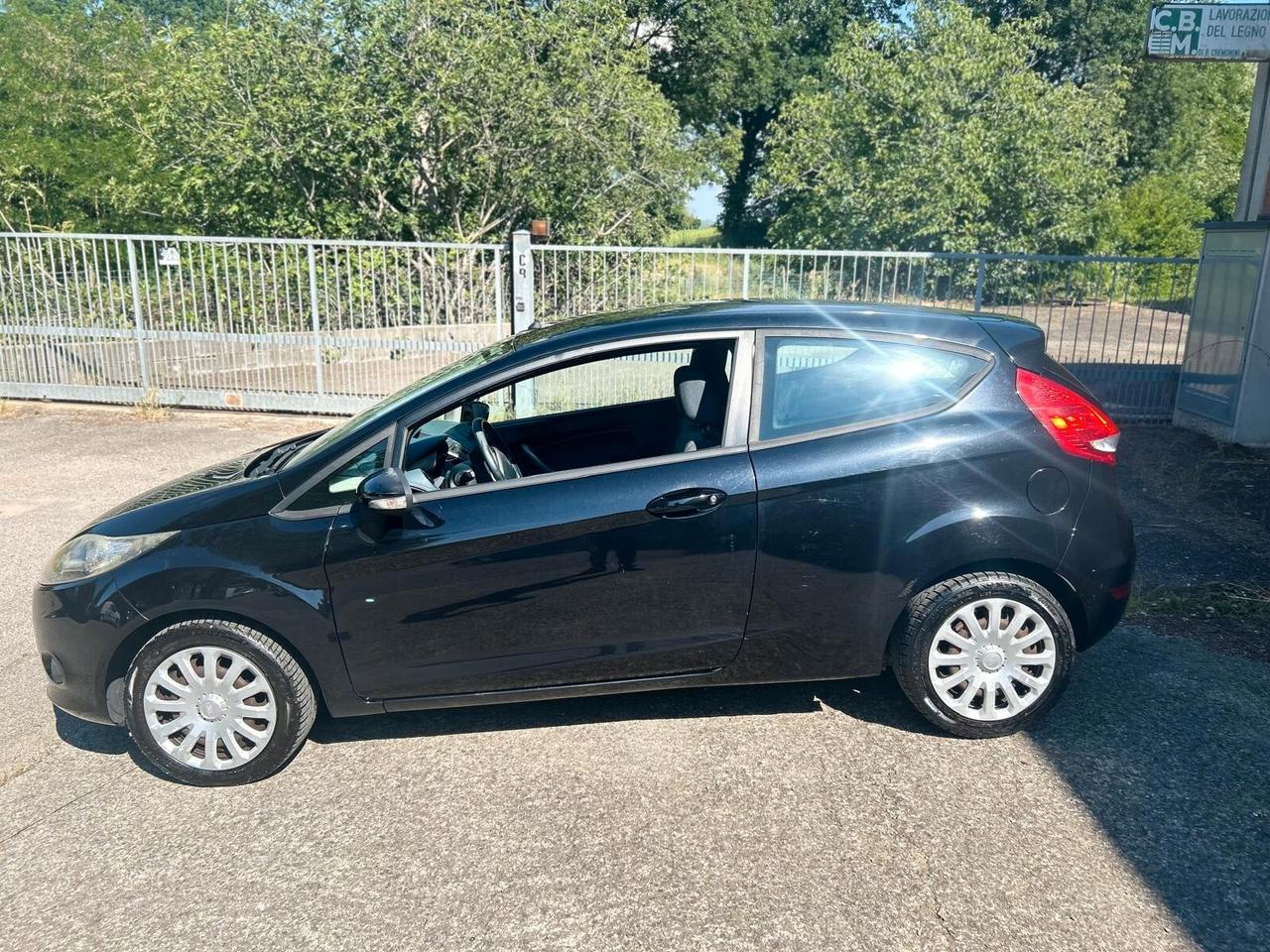 Ford Fiesta+ 1.4 TDCi 68CV 3 porte NEOPATENTATI