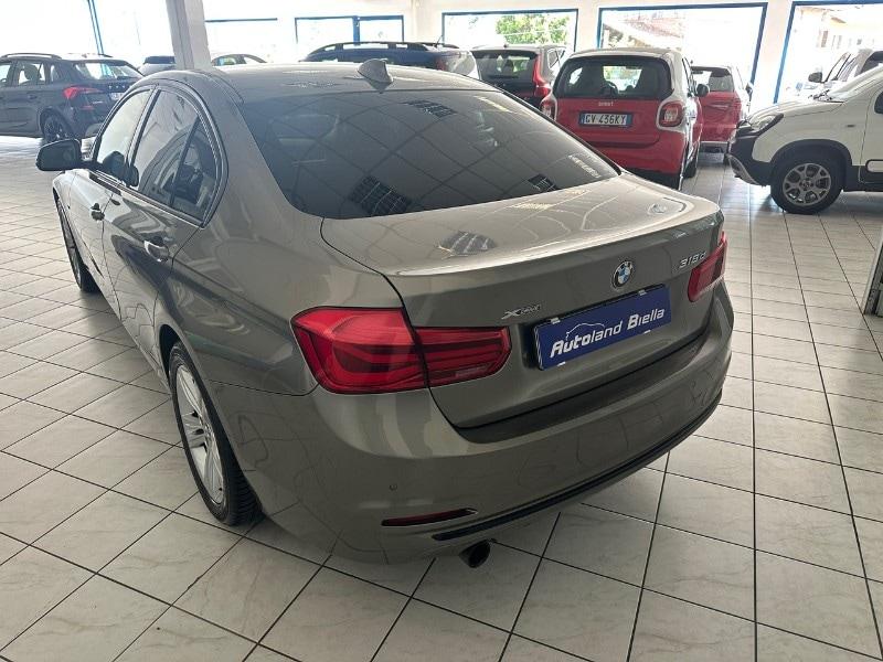 BMW Serie 3 (F30/31) 318d xDrive Sport