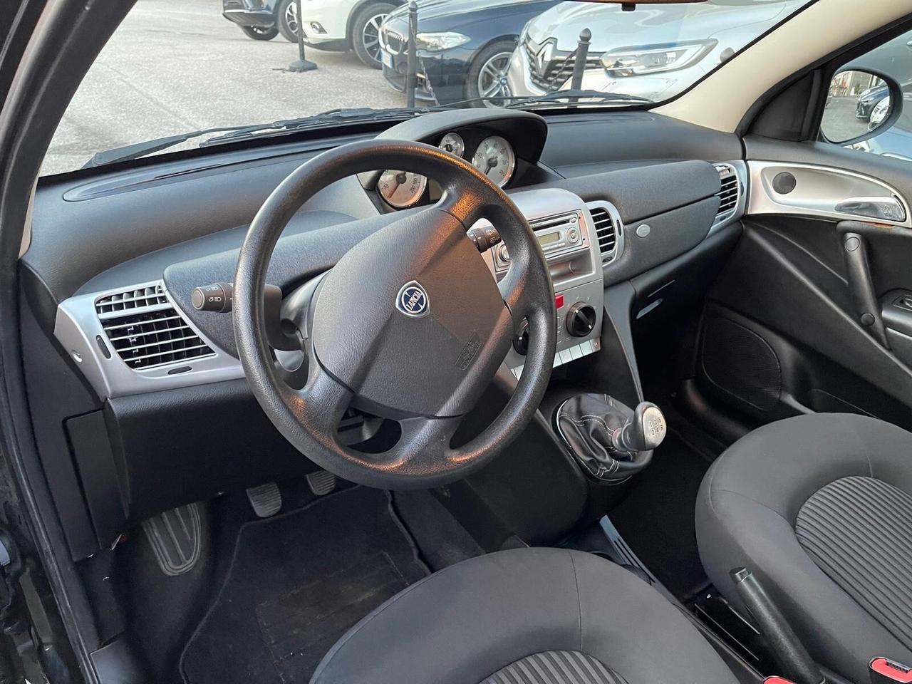 Lancia Ypsilon 1.2 69 CV Platino