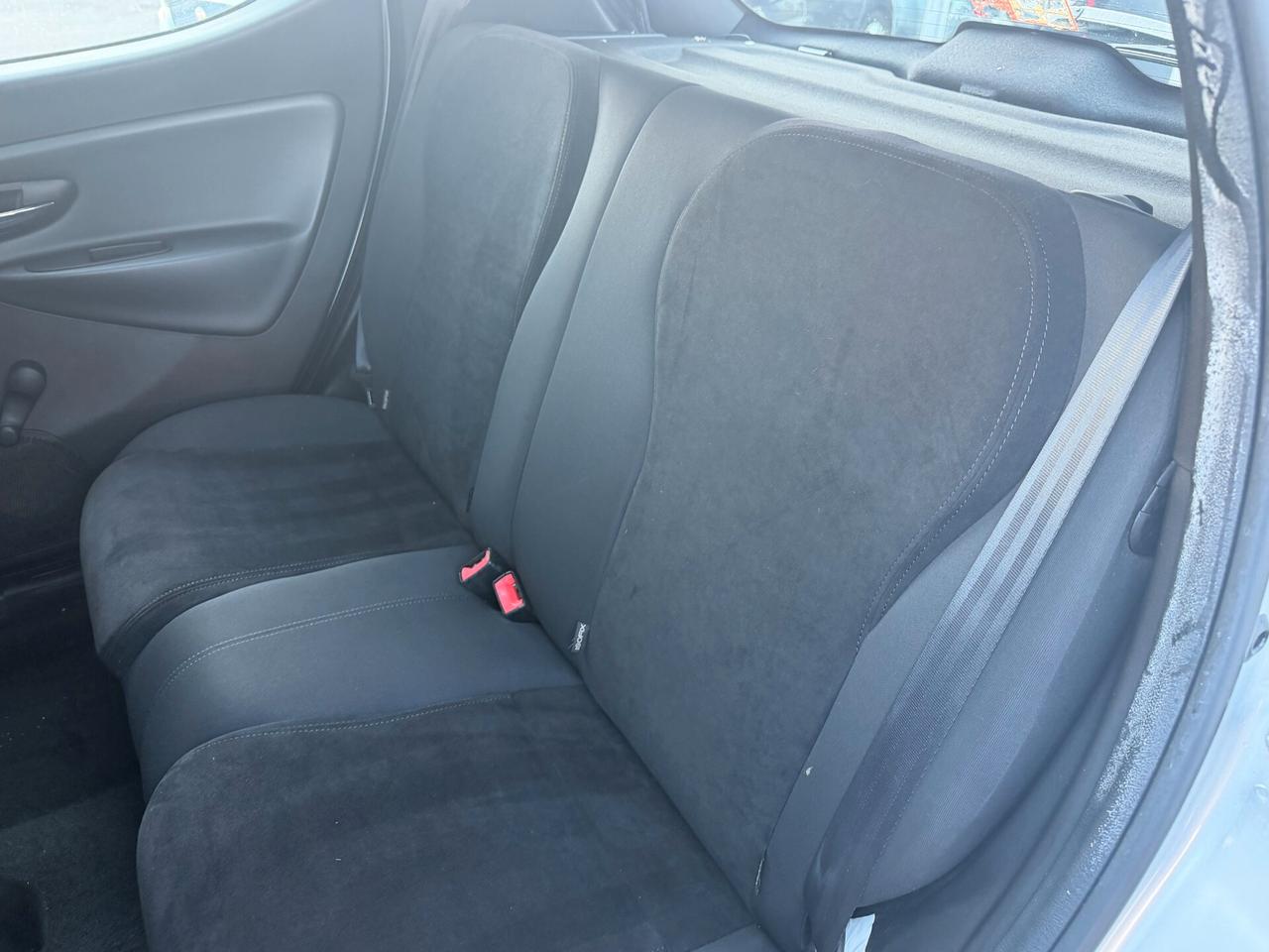 Lancia Ypsilon 1.3 MJT Neopatentati