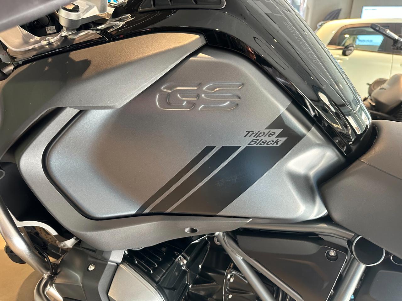 BMW R 1250 GS TRIPLE BLACK Adventure 2023