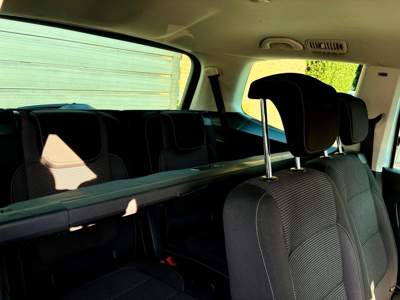 VW SHARAN 2.0D aut- 7 POSTI -EURO 6-Navi-2016