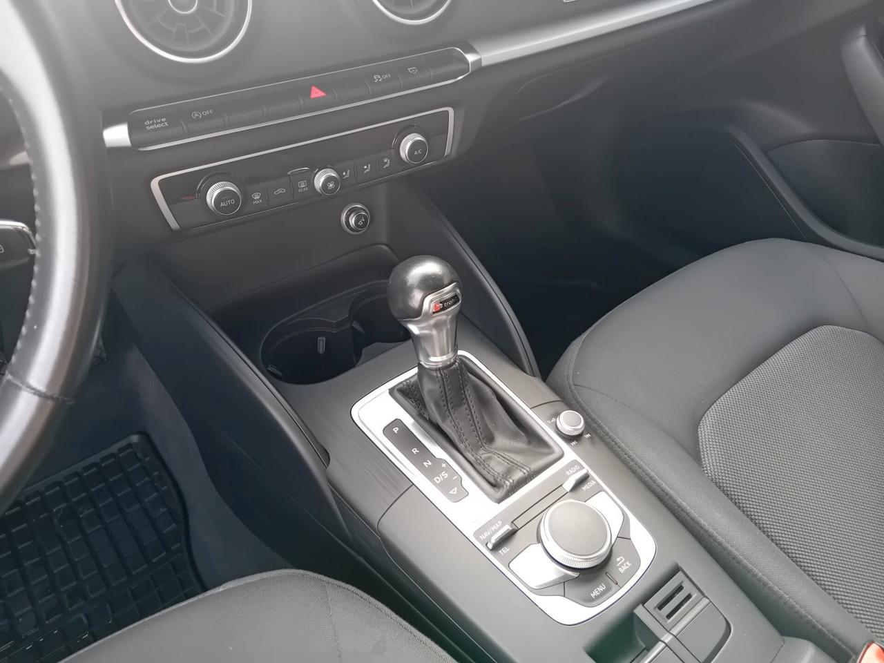Audi A3 SPB 30 TDI S tronic Business