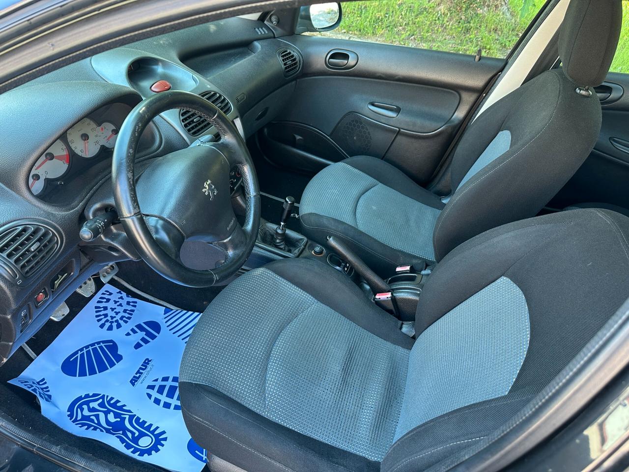 Peugeot 206 1.4 HDi 5p. Sport ok neop.