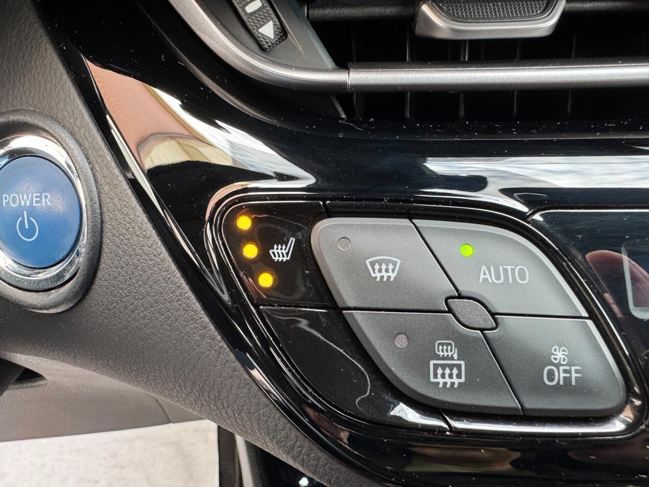 TOYOTA C-HR 1.8 HYBRID LOUNGE E-CVT 122CV