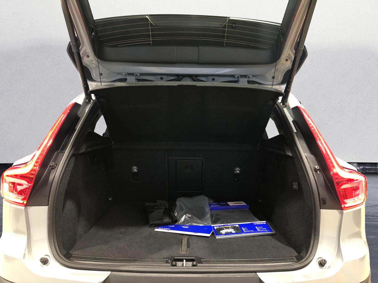 VOLVO XC40 2.0 b3 Core auto