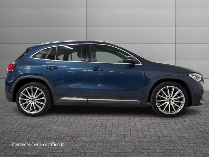 Mercedes GLA 200 200 D Premium 8G-DCT