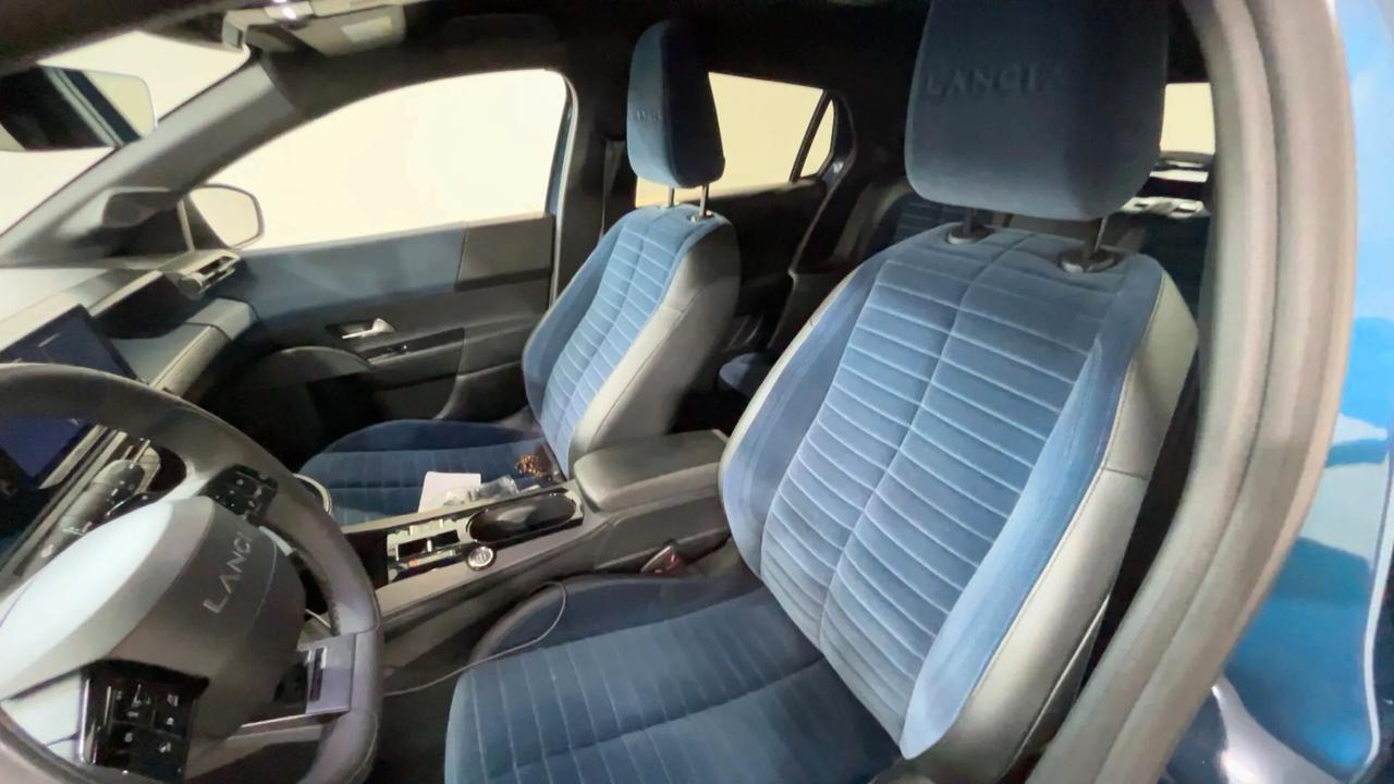 Lancia Ypsilon Hybrid e-DCT Edizione Cassina