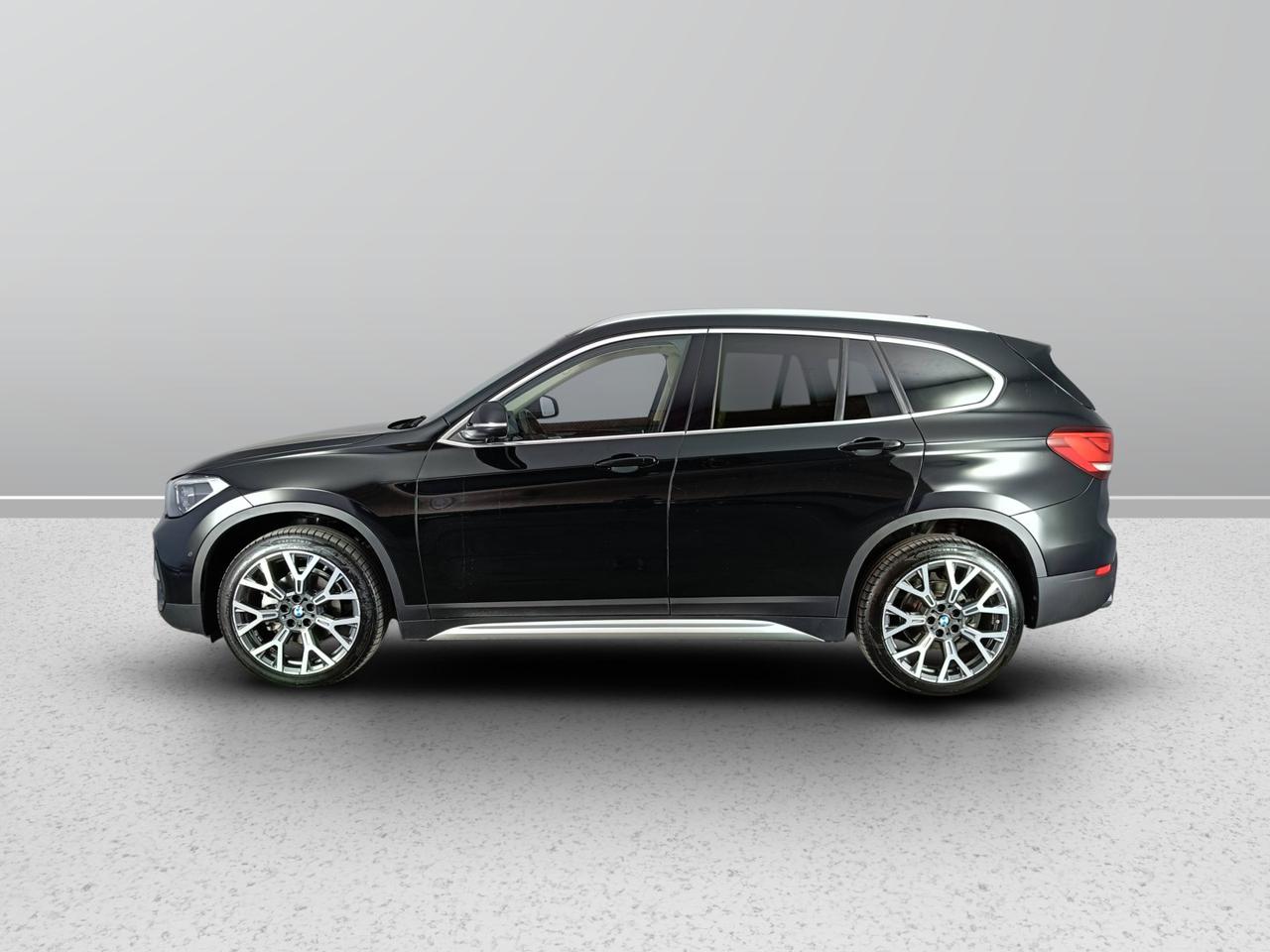 BMW X1 F48 2019 - X1 sdrive18d xLine