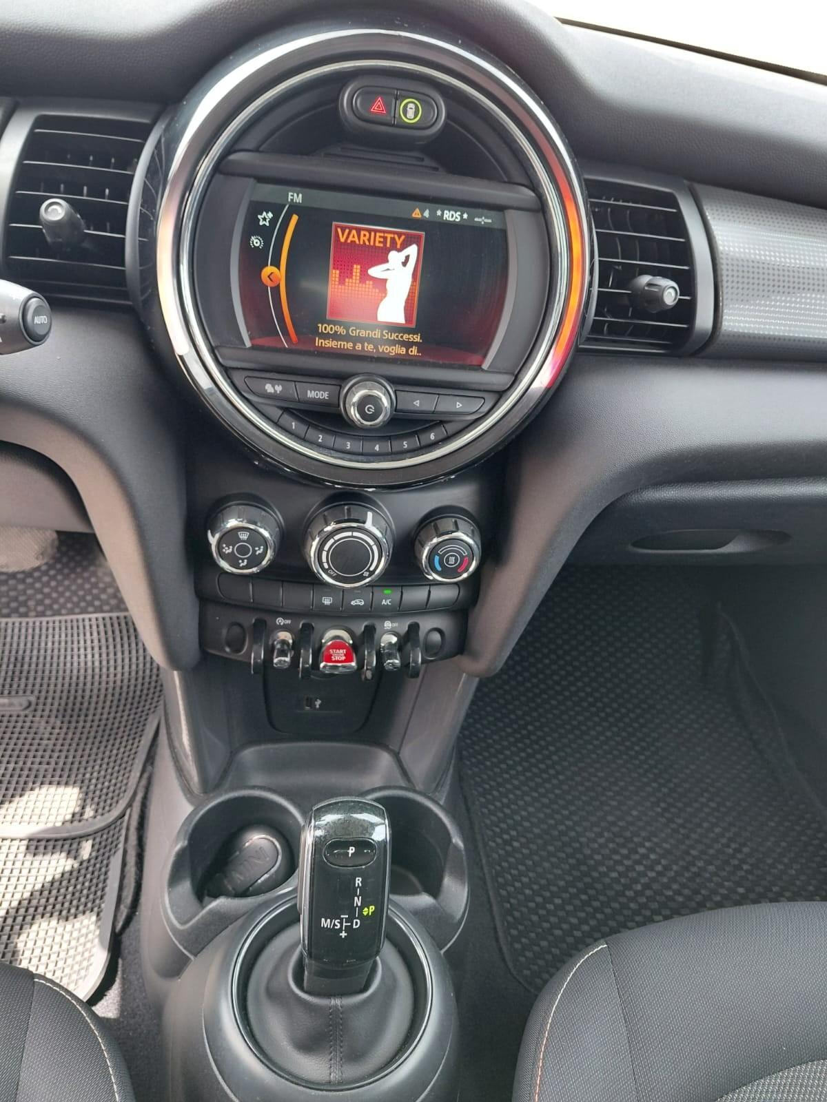 Mini Mini 1.5 Cooper D 5 porte