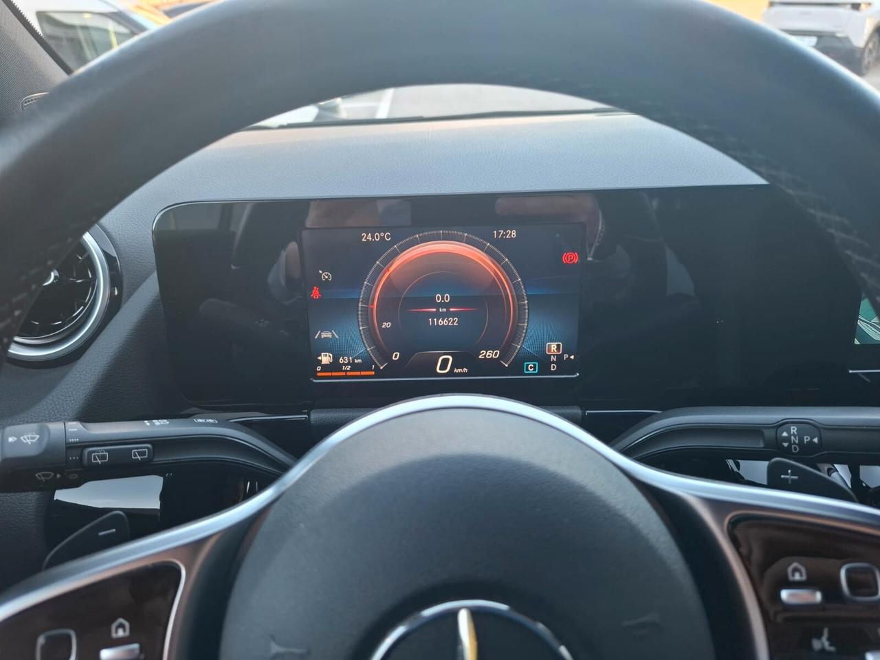 MERCEDES GLA 200 BENZINA 163 CV SPORT PLUS AUTO