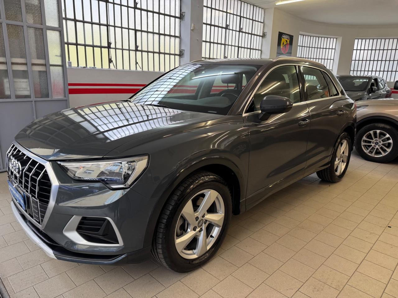 Audi Q3 40 TDI quattro S tronic Business Advanced