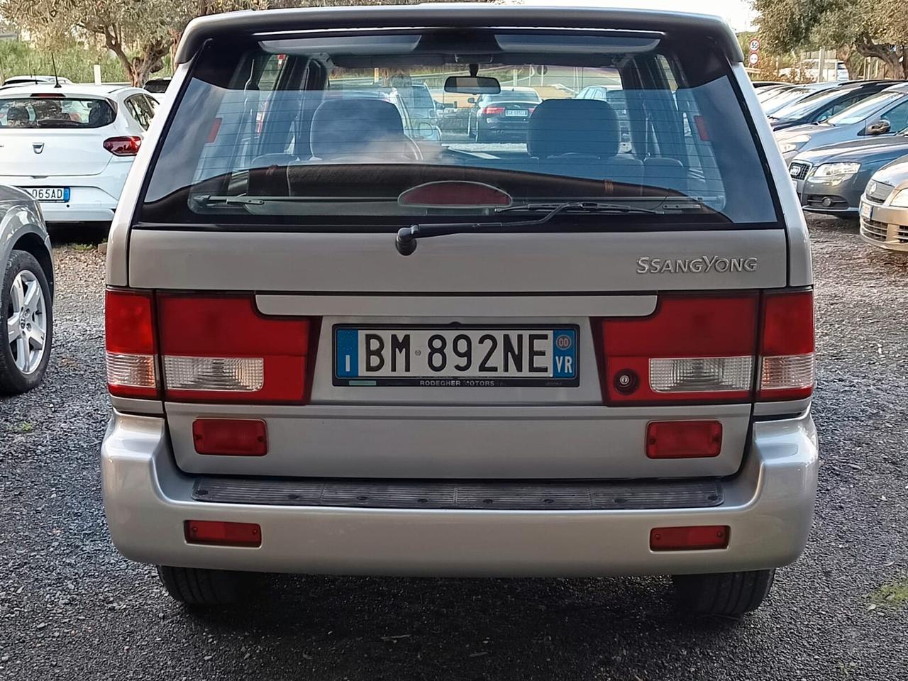 Ssangyong MUSSO 2000 - 2.3i 16V cat EL Lb automobili