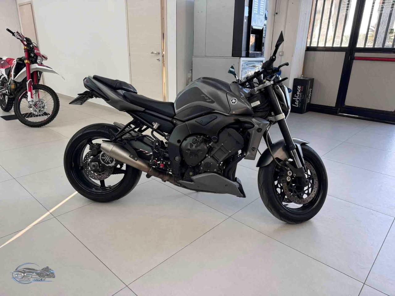 Yamaha FZ1