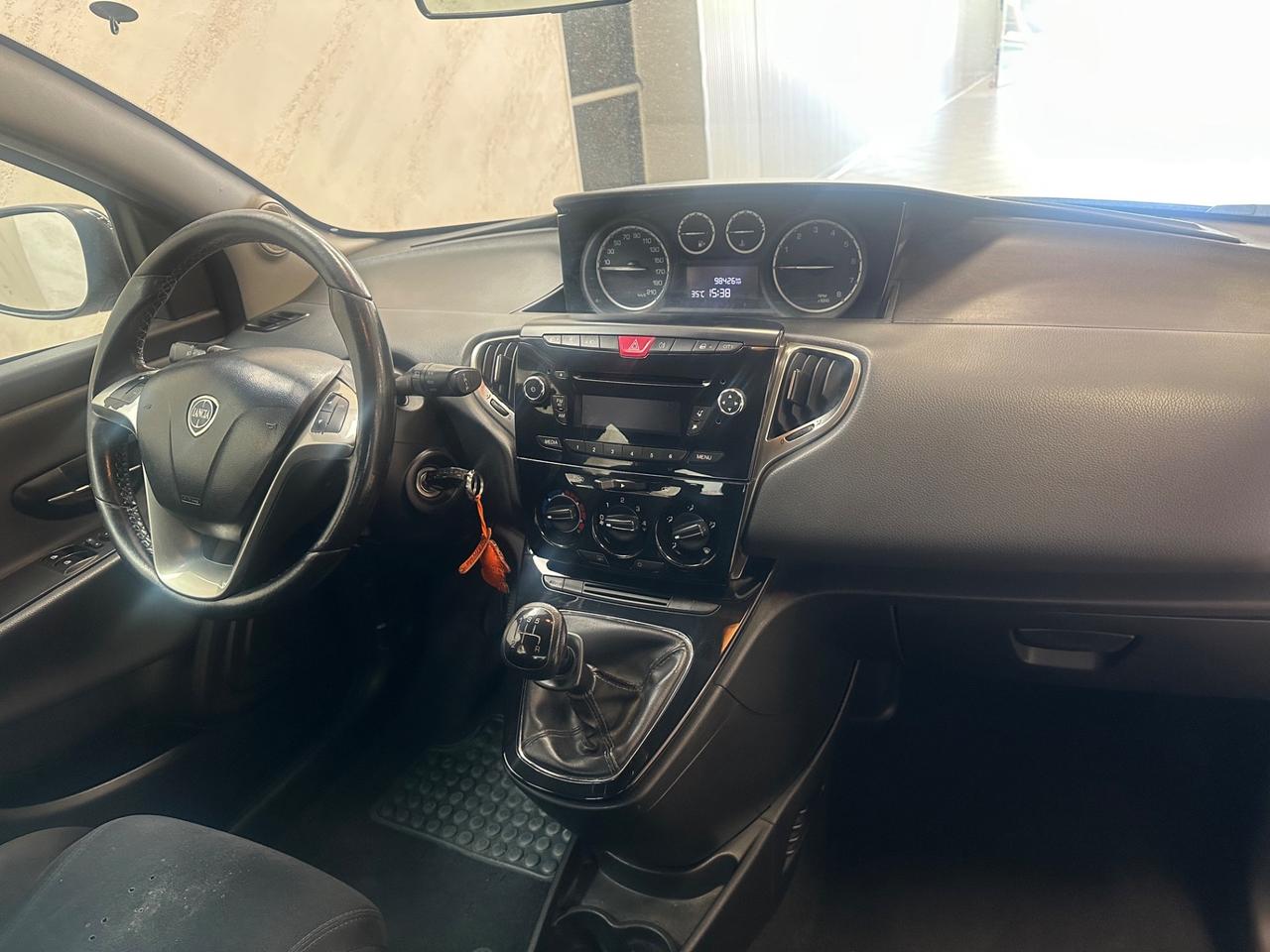 Lancia Ypsilon 1.2 69 CV 5 porte Platinum