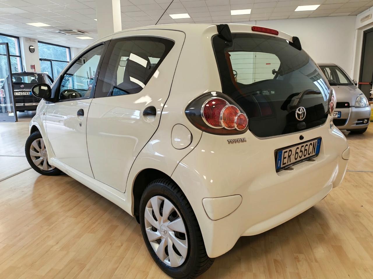 Toyota Aygo - FRIZIONE + TAGLIANDO NUOVI !!!
