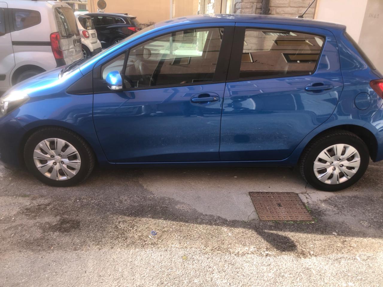 Toyota Yaris 1.0 5 porte Lounge - 2015 Km 78000