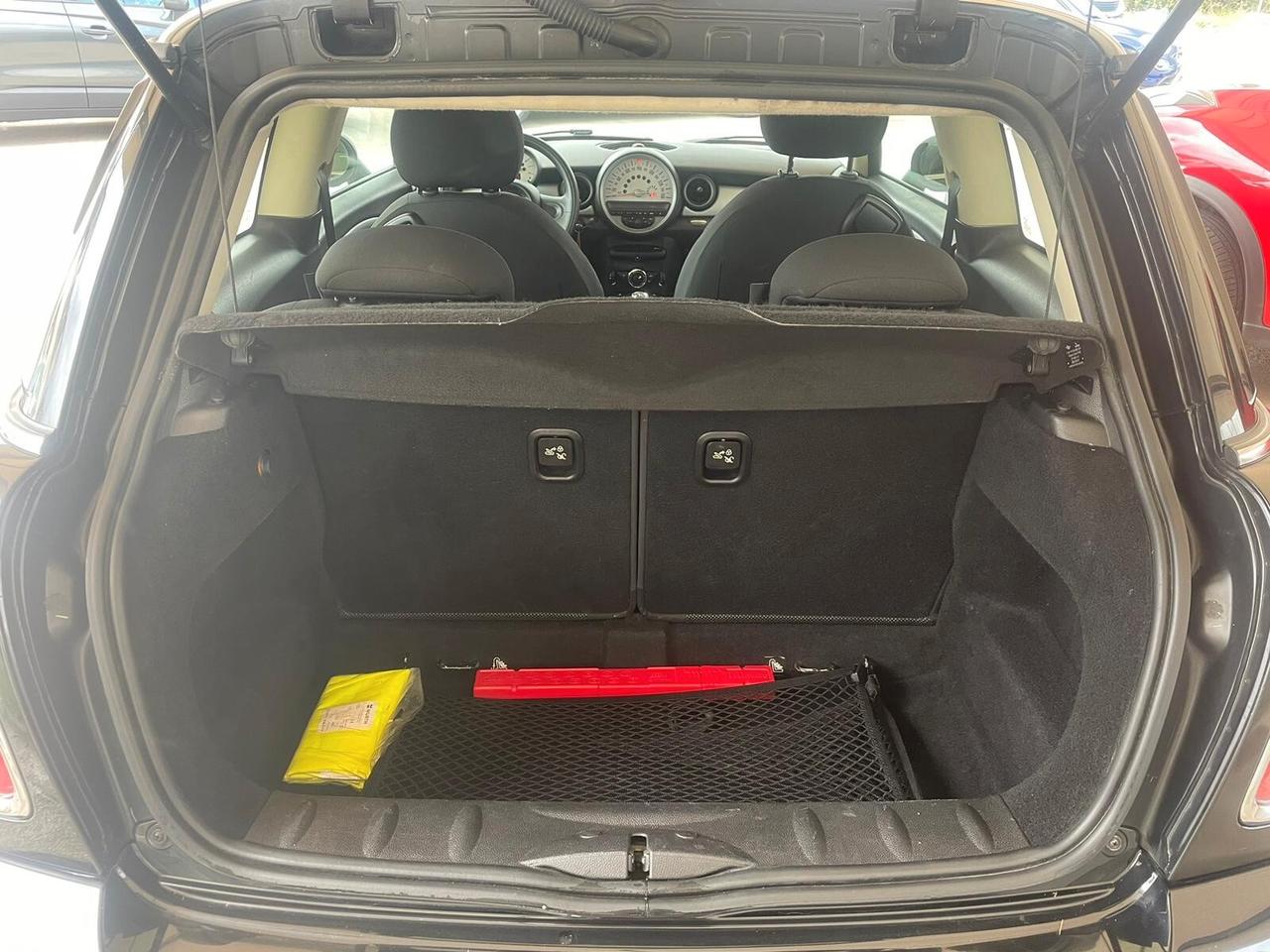 Mini 1.6 16V One (55kW)
