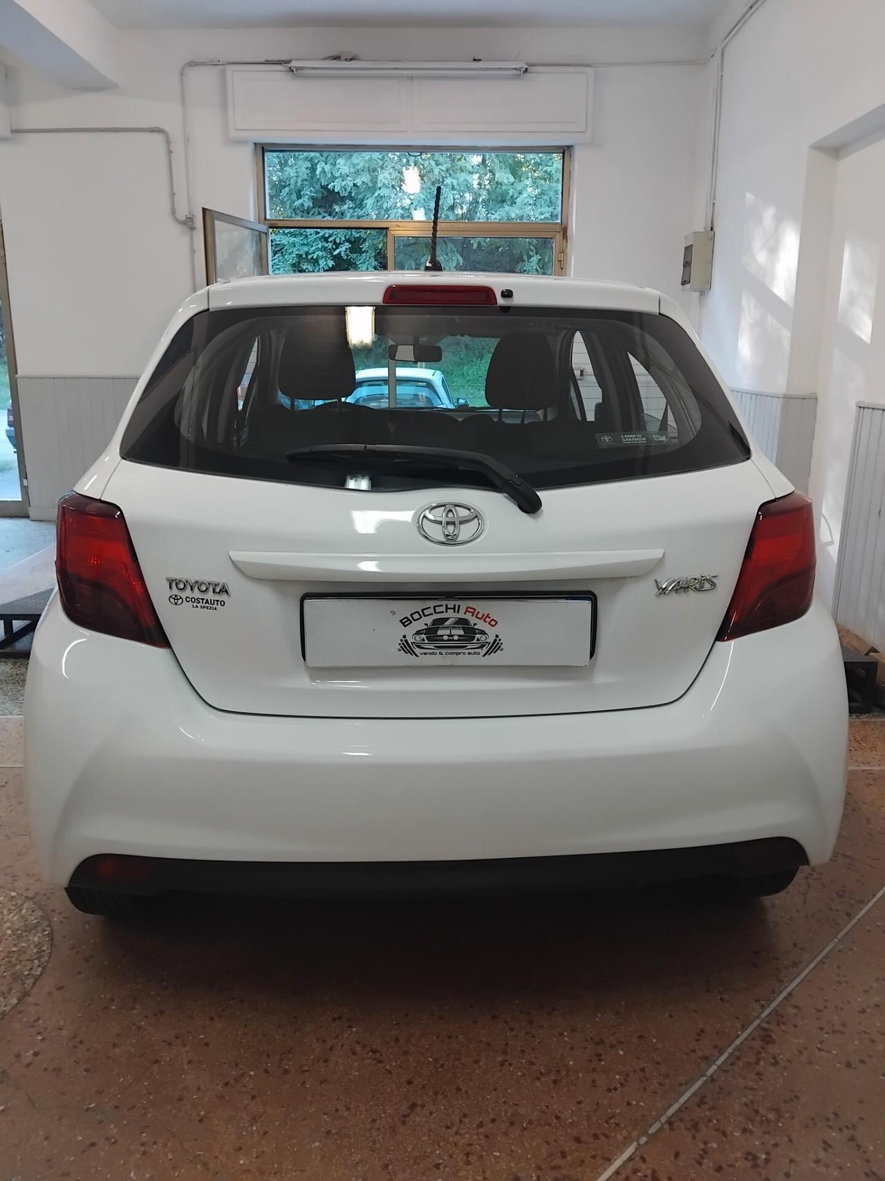 Toyota Yaris 1000 lounge