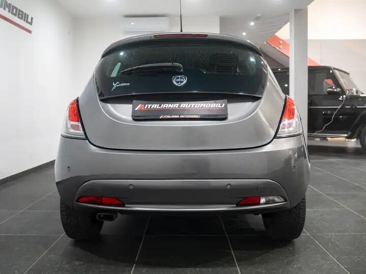 Lancia Ypsilon 1.2 69 CV 5 porte Gold