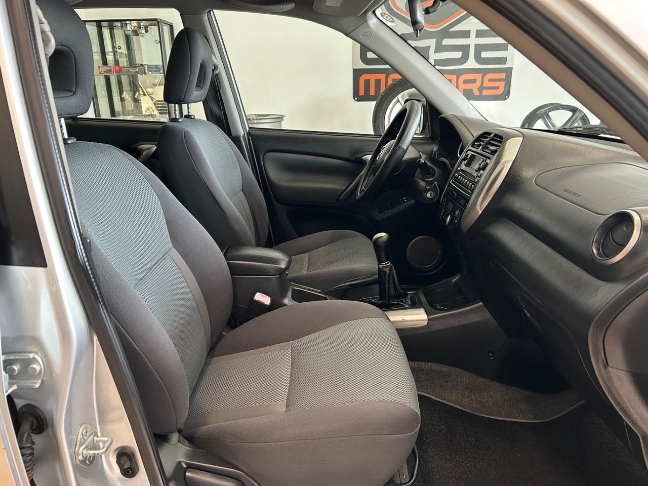 Toyota RAV4 - 2004 2.0 Tdi D-4D AUTOCARRO