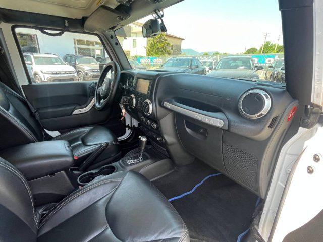 JEEP Wrangler Unlimited 2.8 CRD DPF Sahara Auto