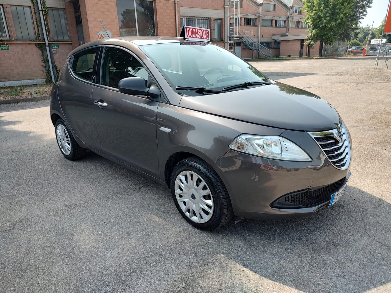 Lancia Ypsilon 1.2 69 CV 5 porte Silver, OK NEOPATENTATI, GARANZIA. L 12 MESI